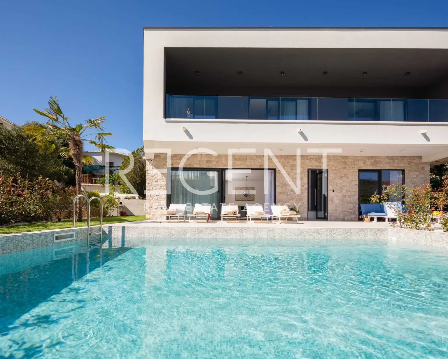 Rogoznica – Luxusní vila 200 m2 u moře