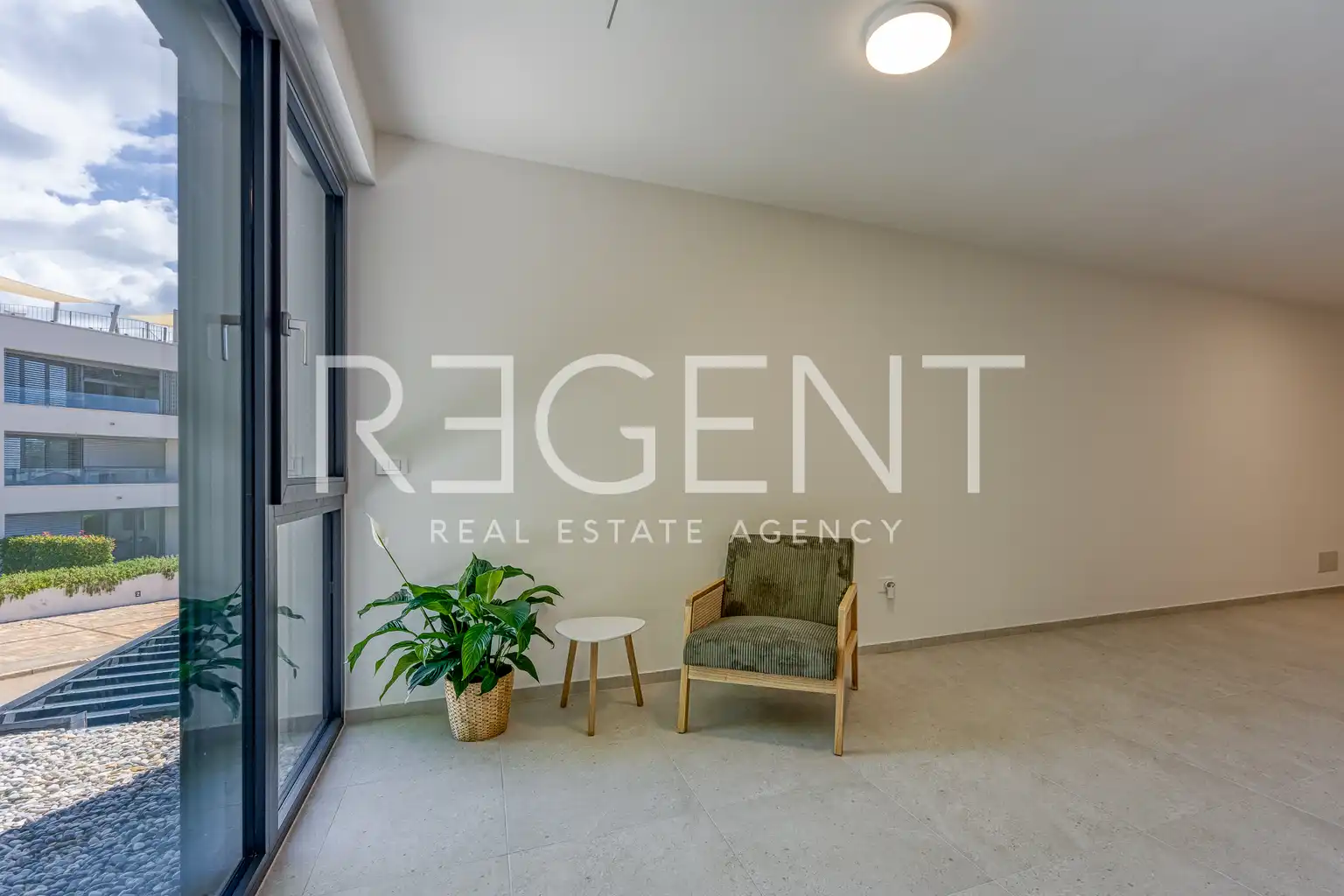 Istrie, Novigrad - Třípokojový apartmán v luxusním obytném komplexu 115 m2