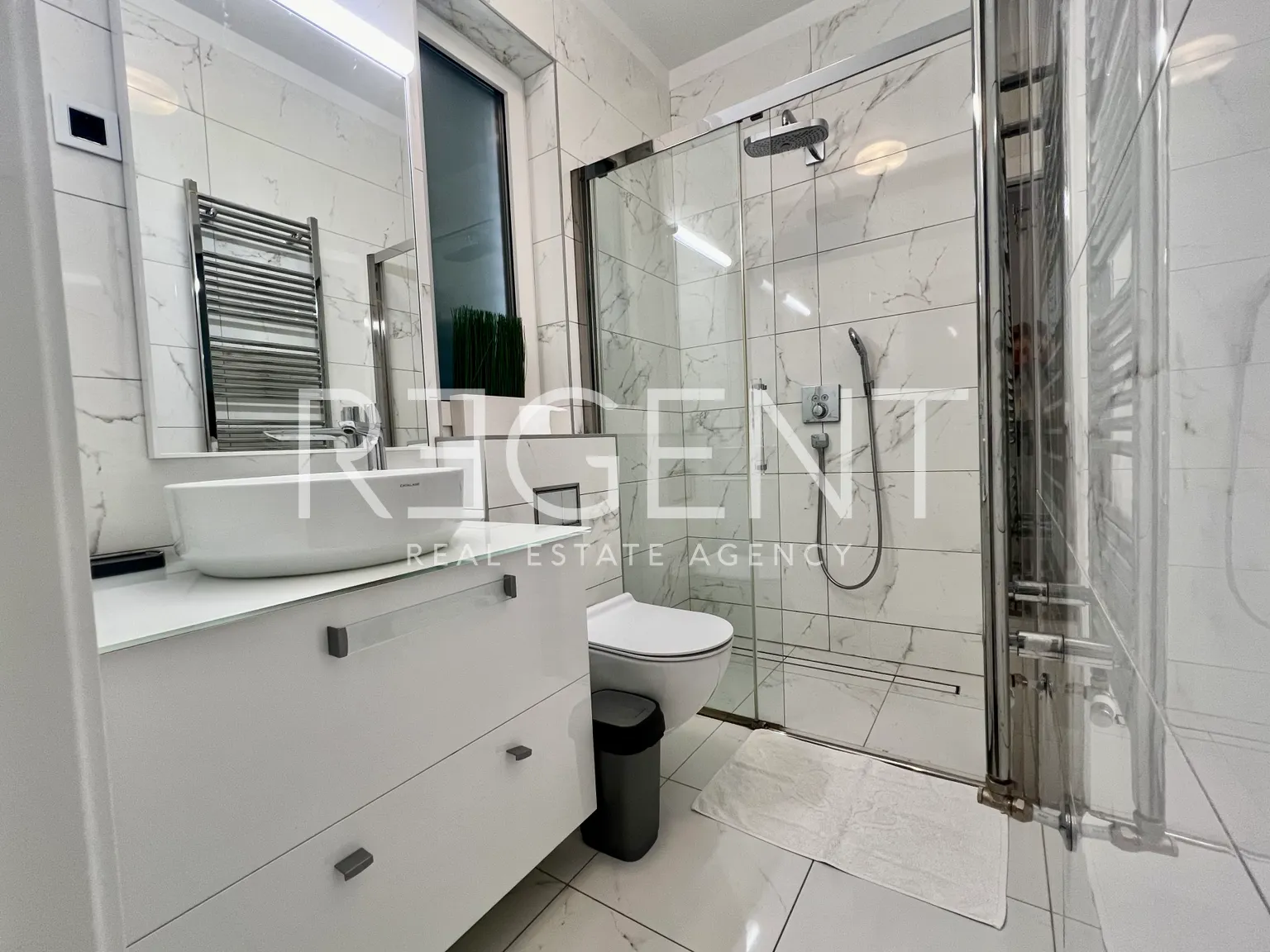 Záhřeb Medvedgradská - Luxusní třípokojový penthouse 105m2 pronájem