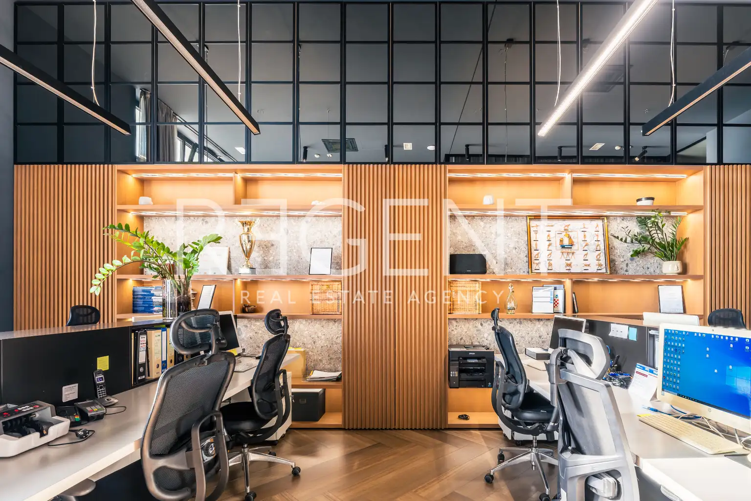 Split, Trstenik - Privlačen poslovni prostor v zgradbi Orin.