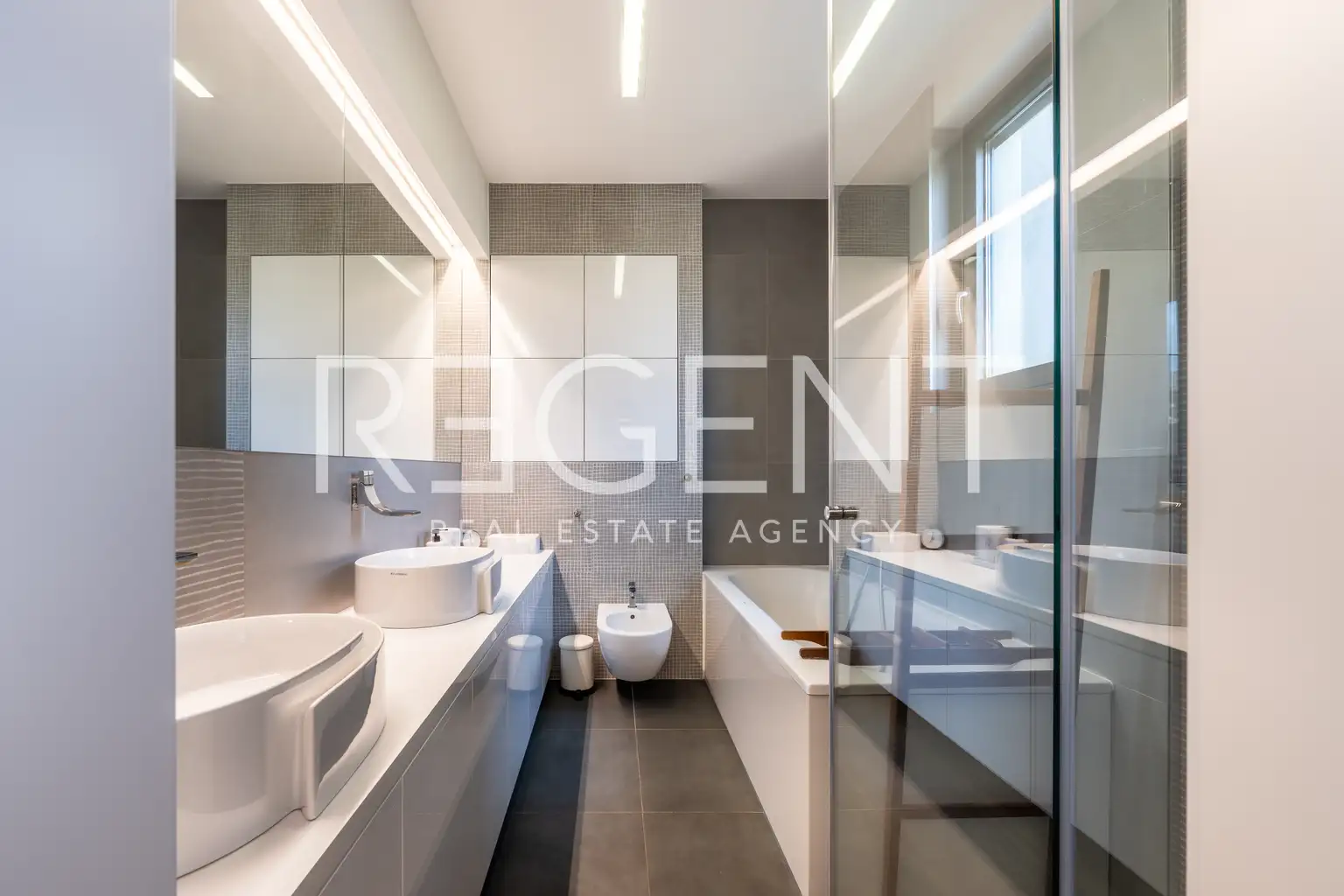 Zagreb, Unterstadt - Luxus-Penthouse mit Panoramadachterrasse