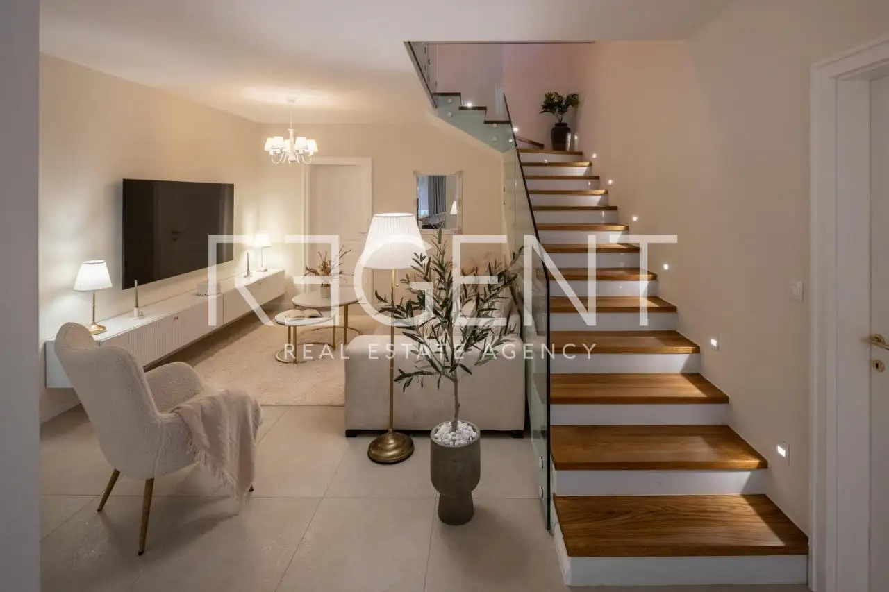 Rogoznica, Ražanj - authentische Villa mit Meerblick