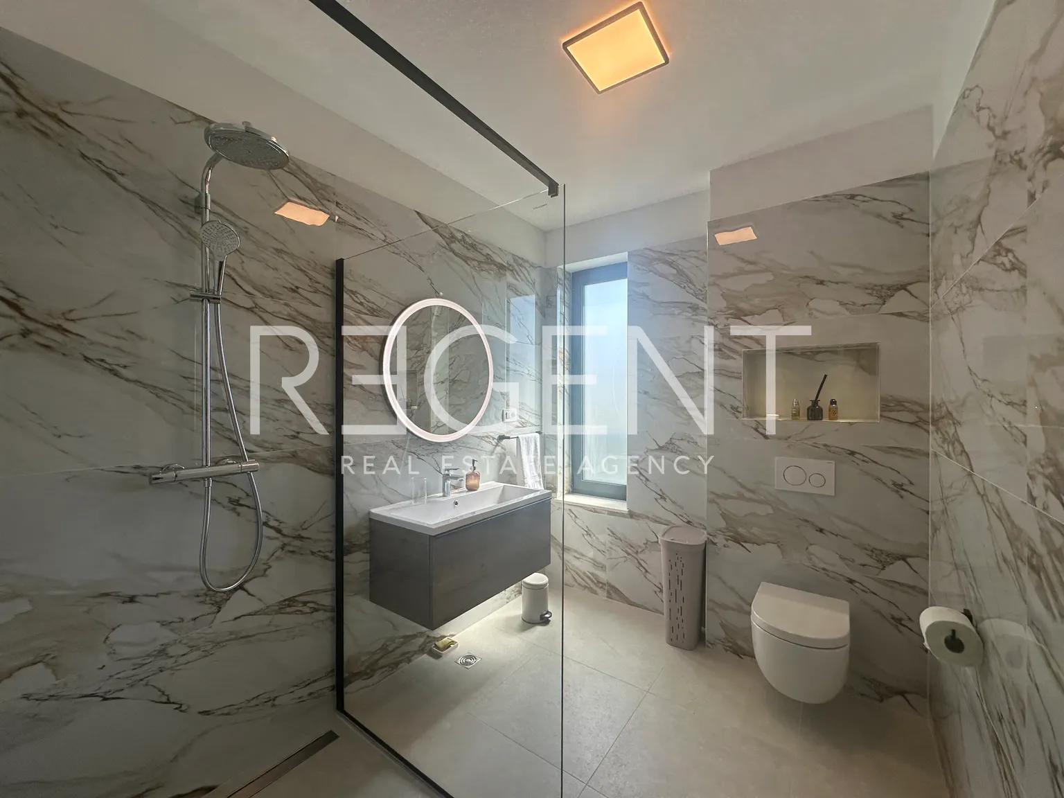 Split, Kaštela - Luksuzna Vila 188 m2 s pogledom na more