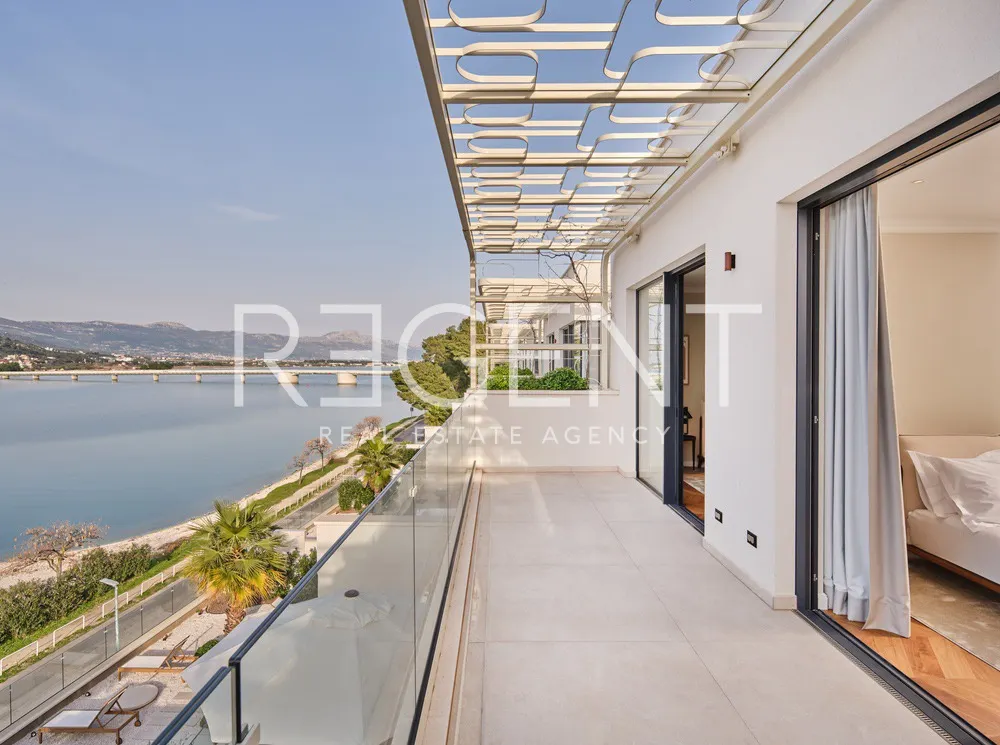 Trogir - Moderní vila s výhledem na moře 341 m2