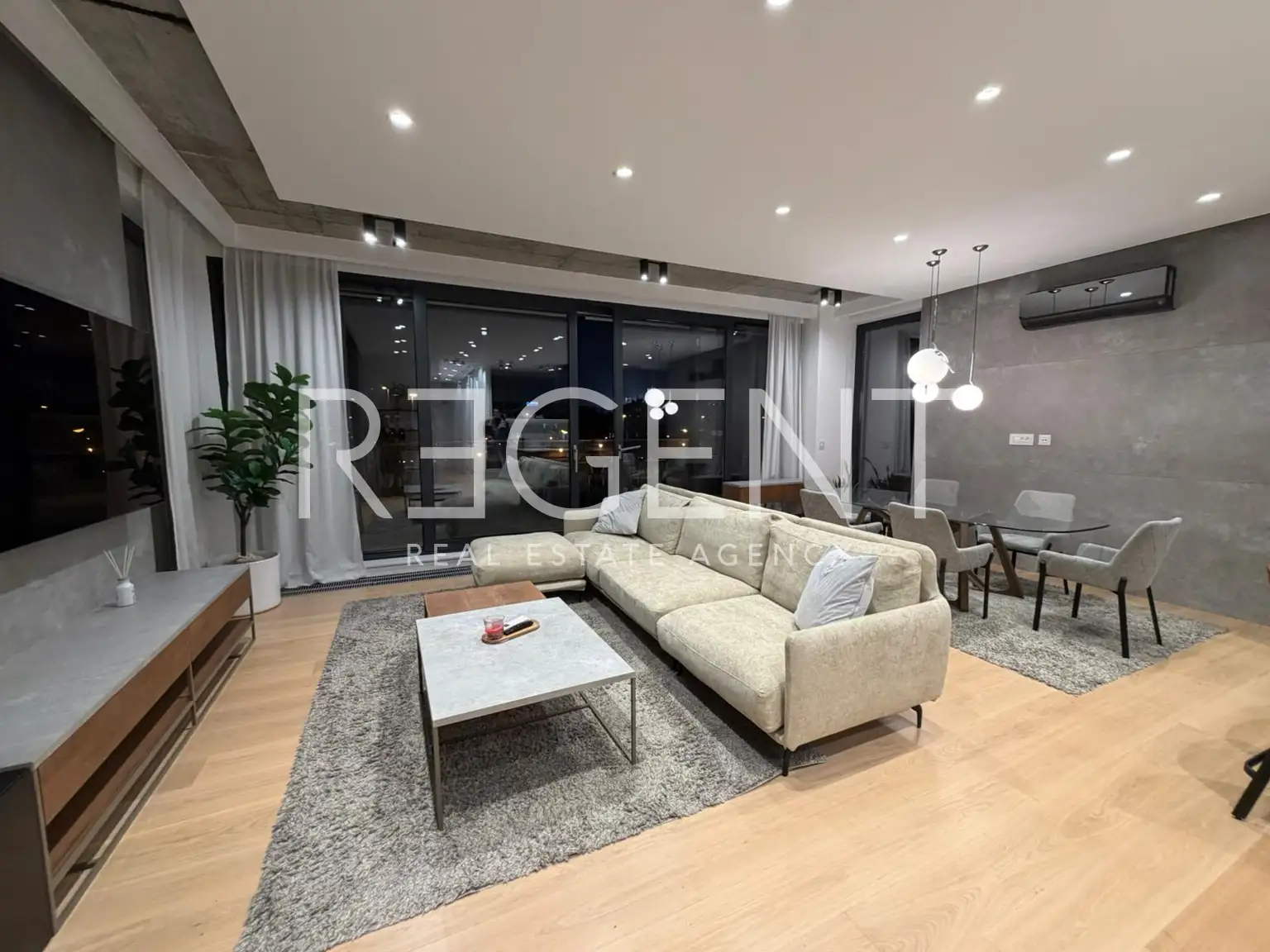 Zagreb, Donje Svetice – dizajnersko štirisobno stanovanje s parkirnim mestom