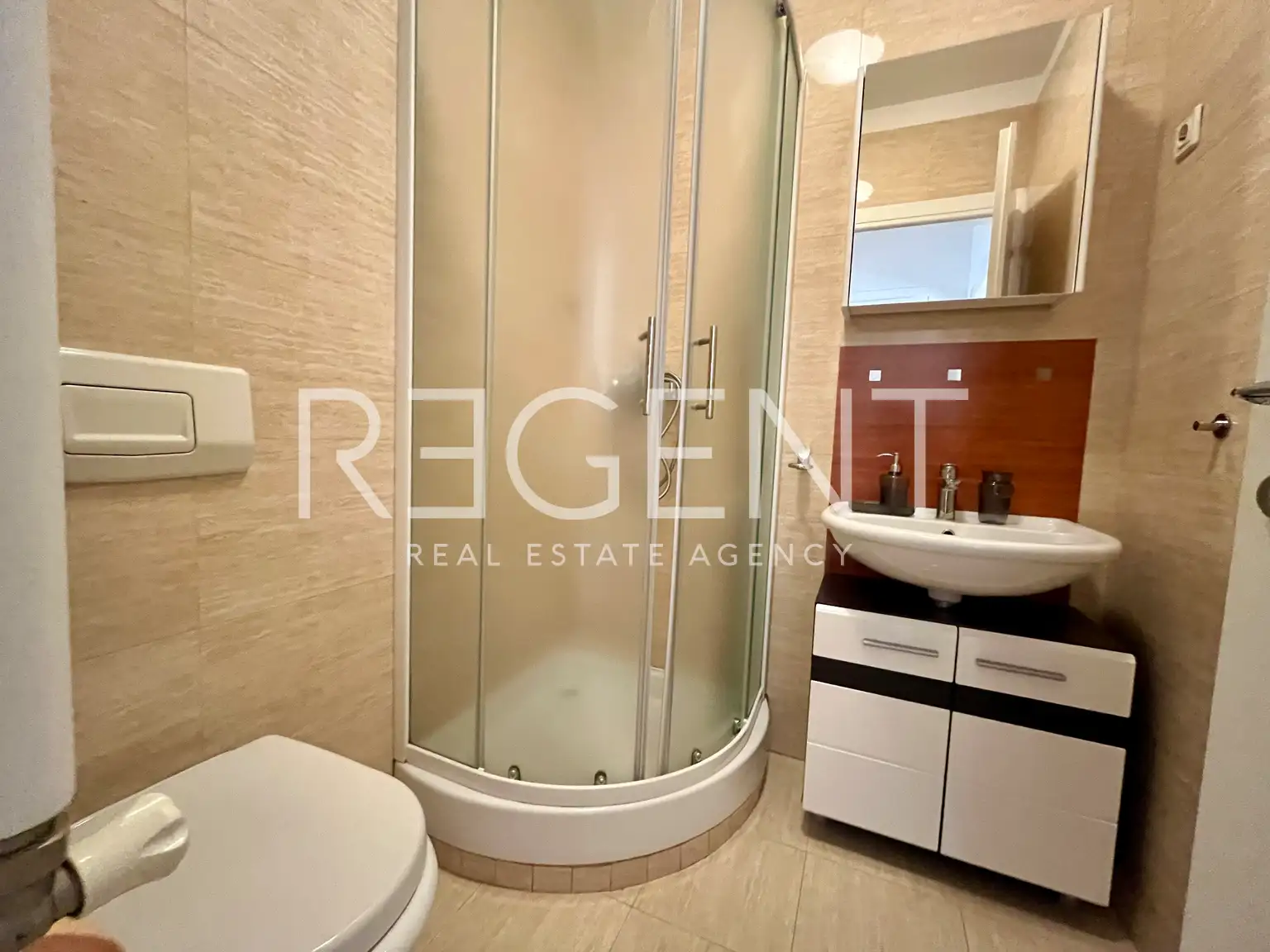 Zagreb, Vlaška - appartamento trilocale con balcone