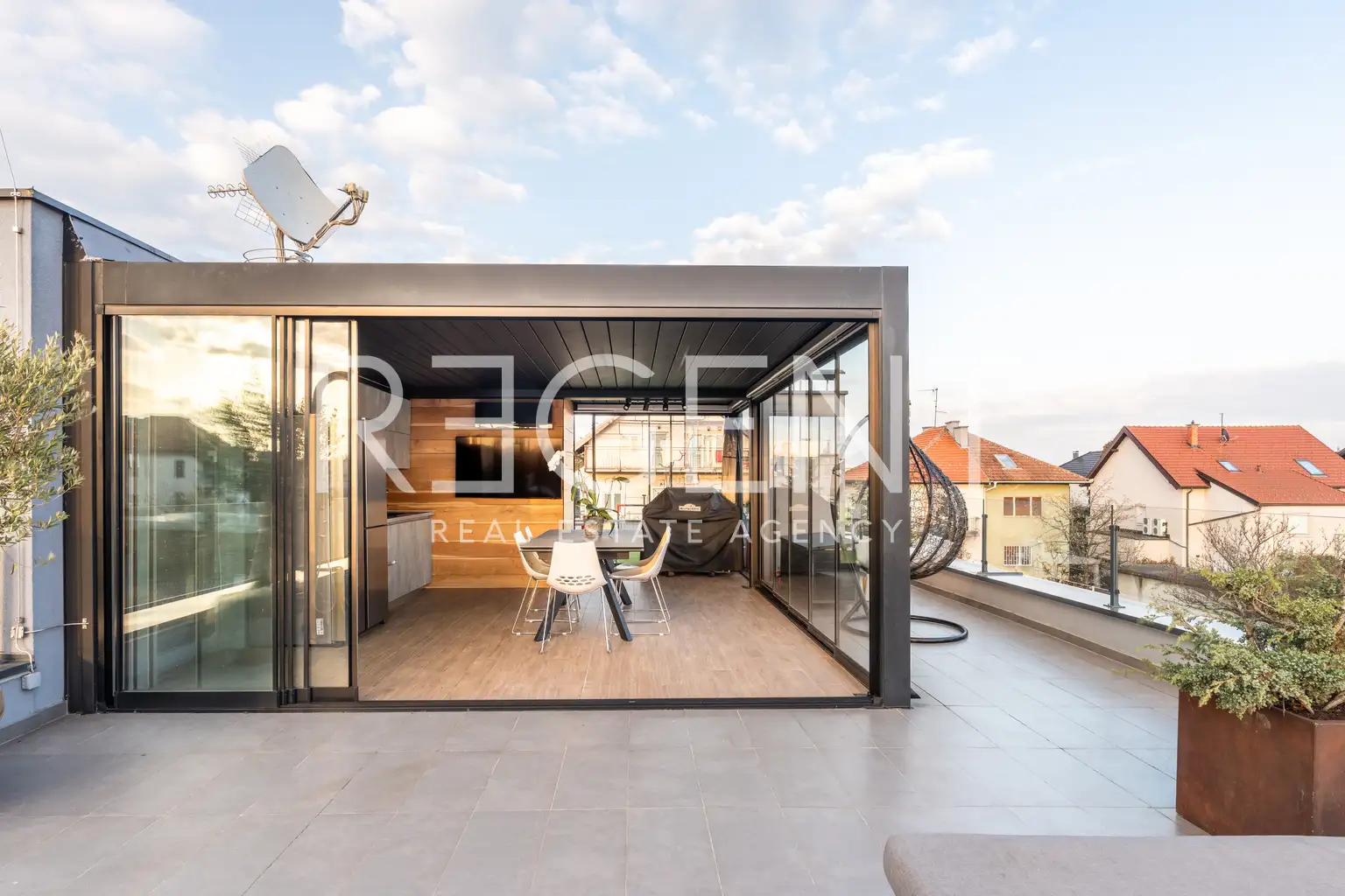 Zagreb, Unterstadt - Luxus-Penthouse mit Panoramadachterrasse