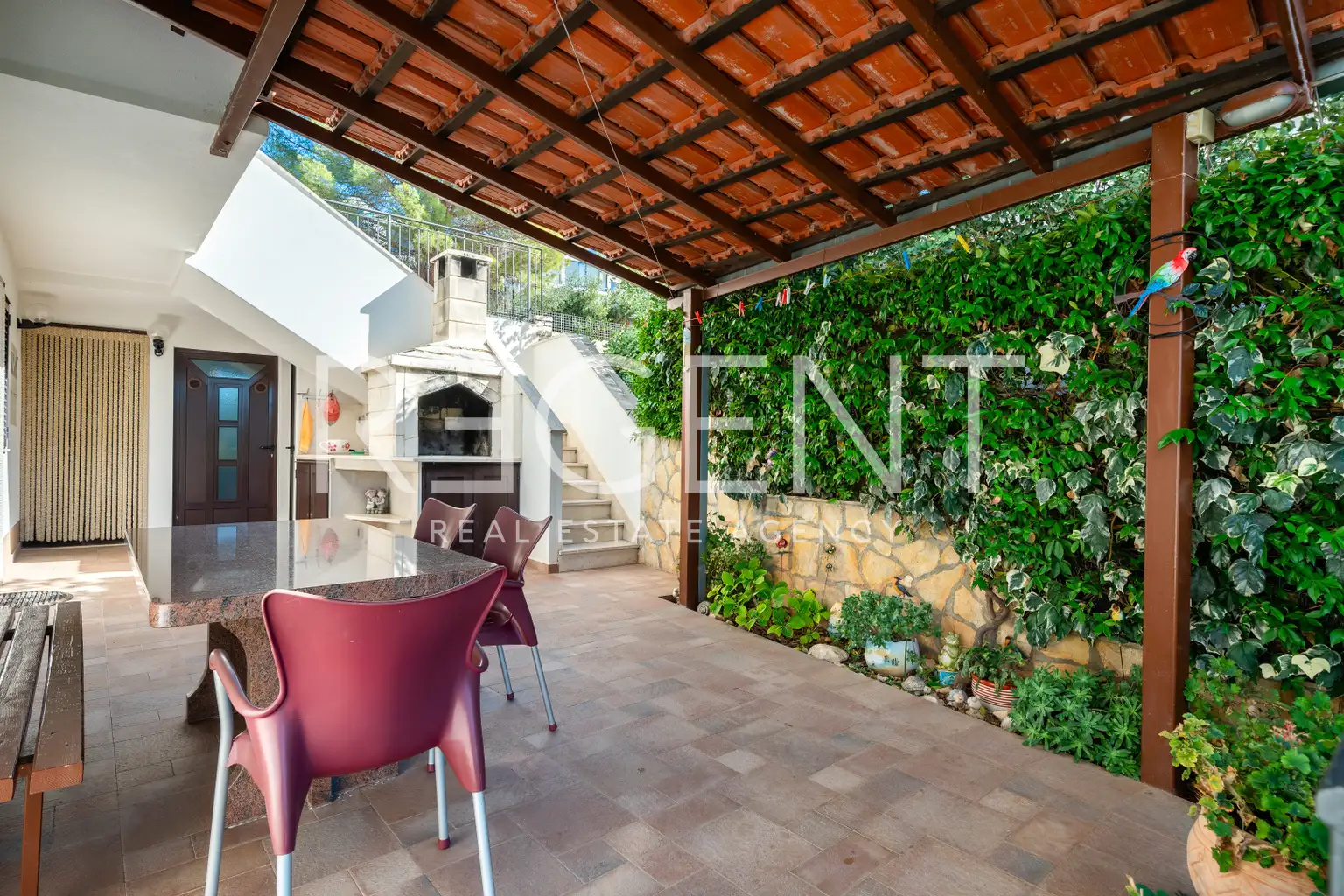 Šibenik, Rogoznica - Haus mit sechs Apartments