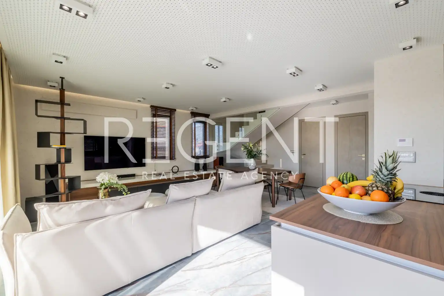 Split, Kaštel Lukšić - Luxusní Penthouse 110 m2 s terasou