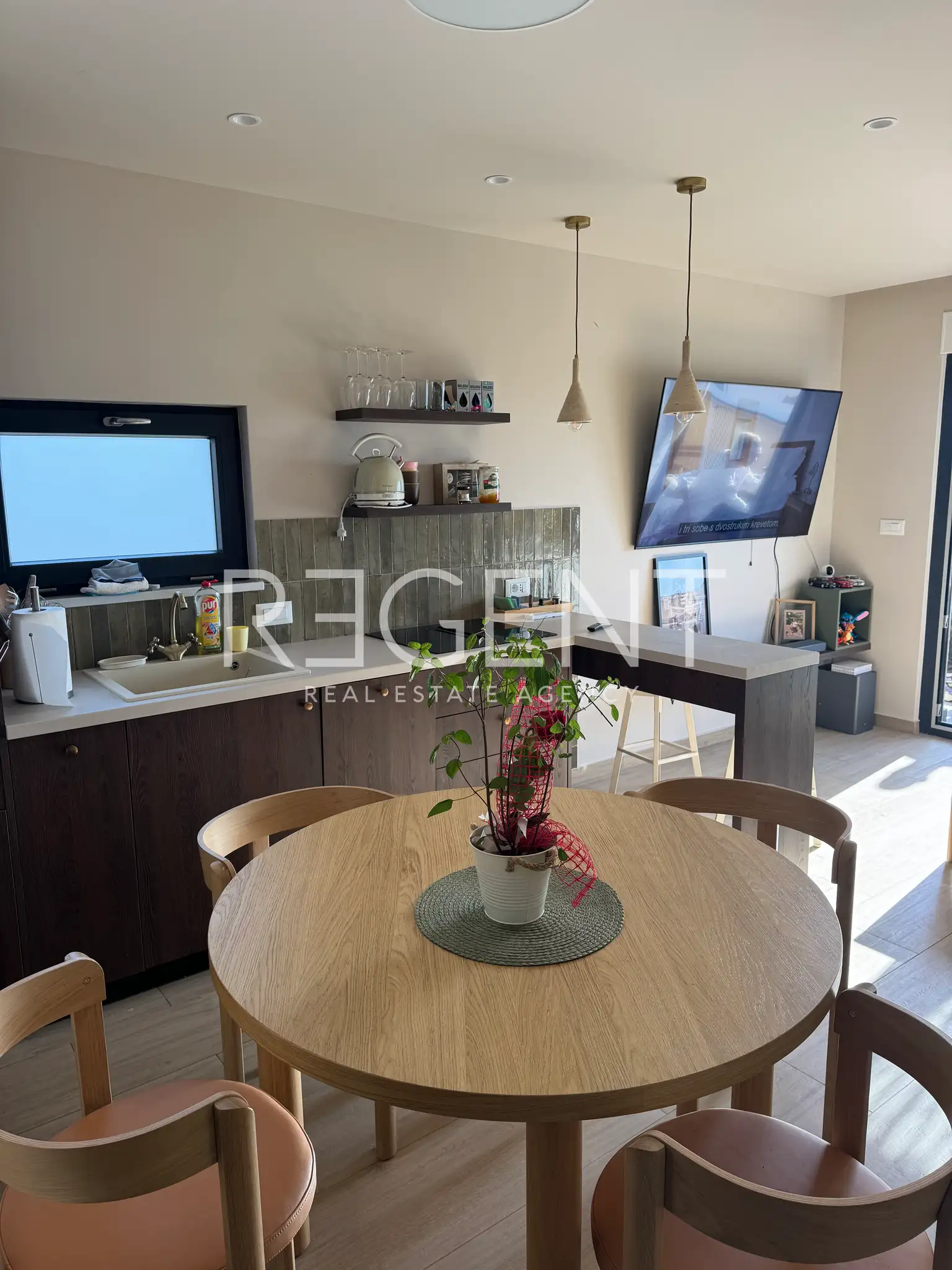 Kaštela, Kaštel Stari - Dvosoban penthouse s terasom