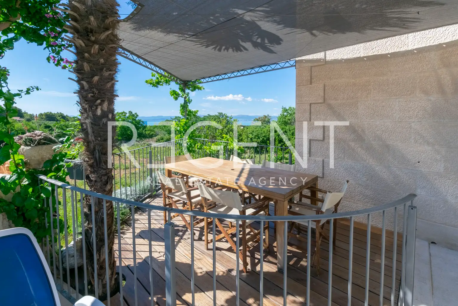 Brač, Mirca - kamenná vila s výhľadom na more, 300m2