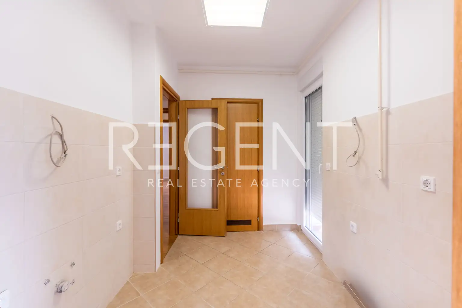 Zagreb, Remete – Trosoban stan 82 m² s loggiom