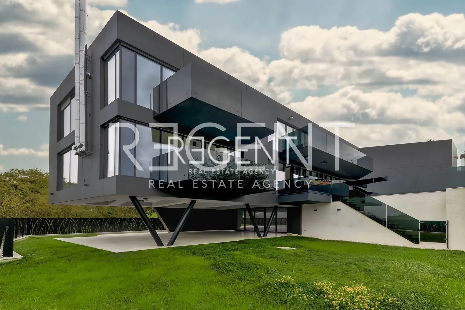 Záhřeb, Šestine - Moderní byt v nově postavené vile 280 m2