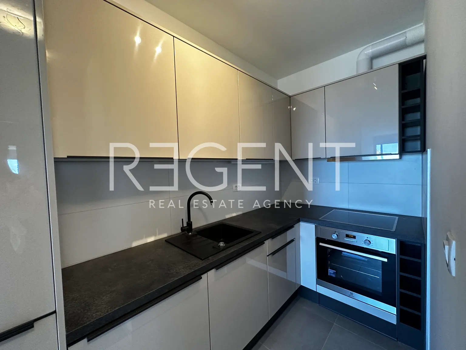Split, Žnjan - Dvosoban stan za dugoročan najam, 80m2