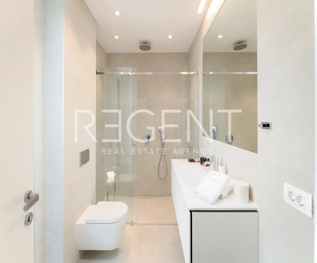 Hvar – Moderna vila s pogledom na more 195 m2