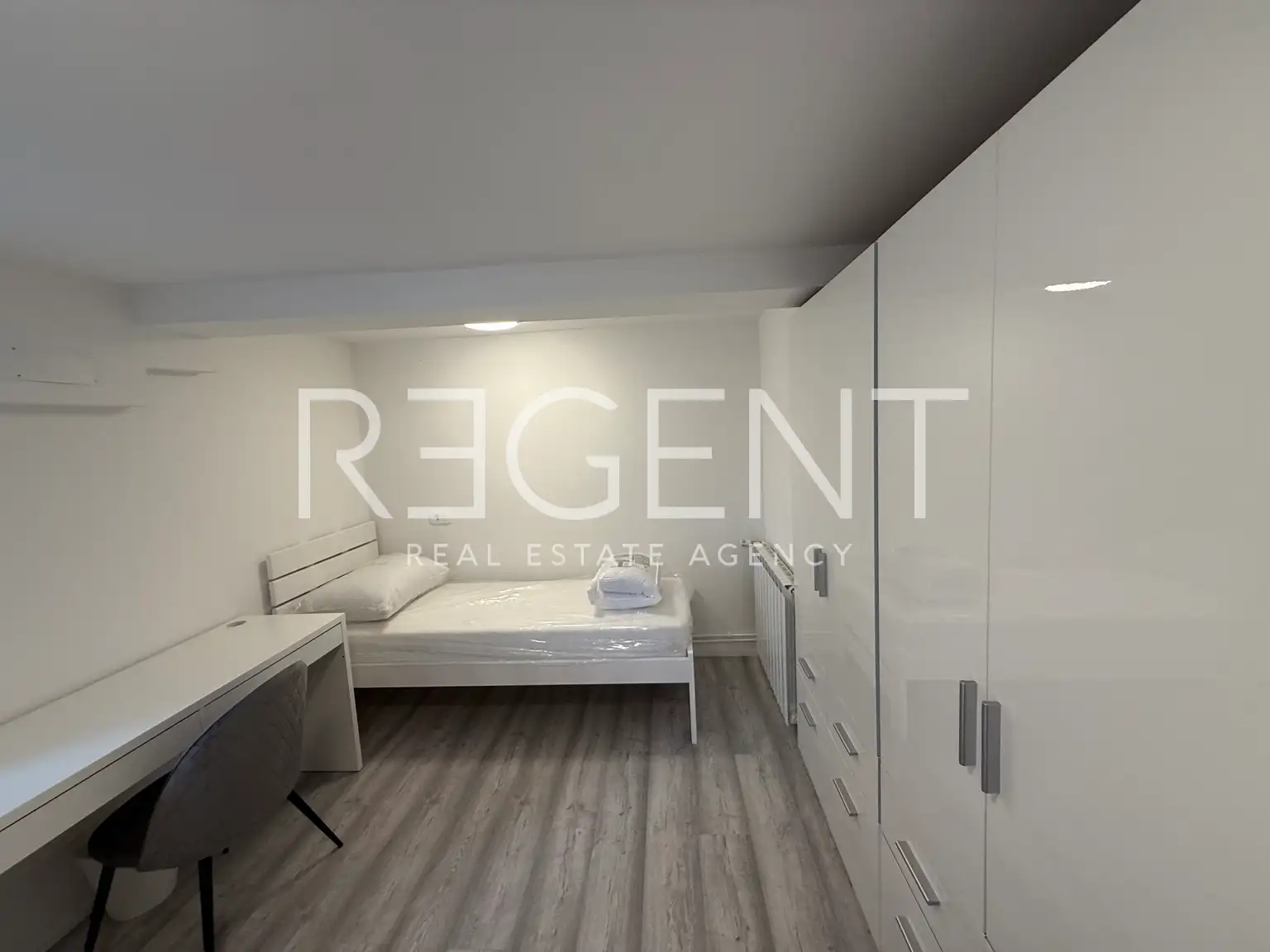 Zagreb, Borongaj - prostrani šesterosoban stan