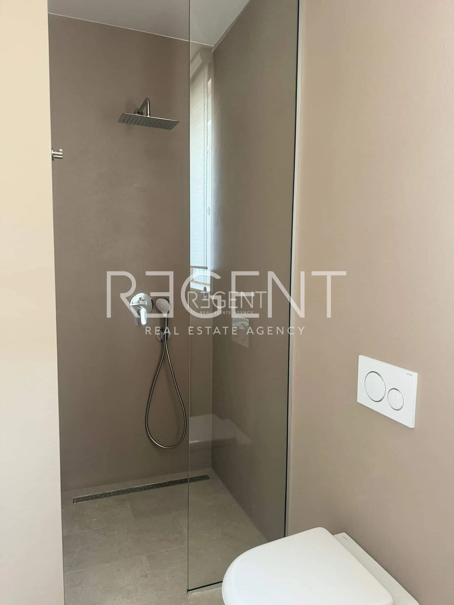 Záhřeb, Remete - Moderní penthouse 112 m2 k pronájmu