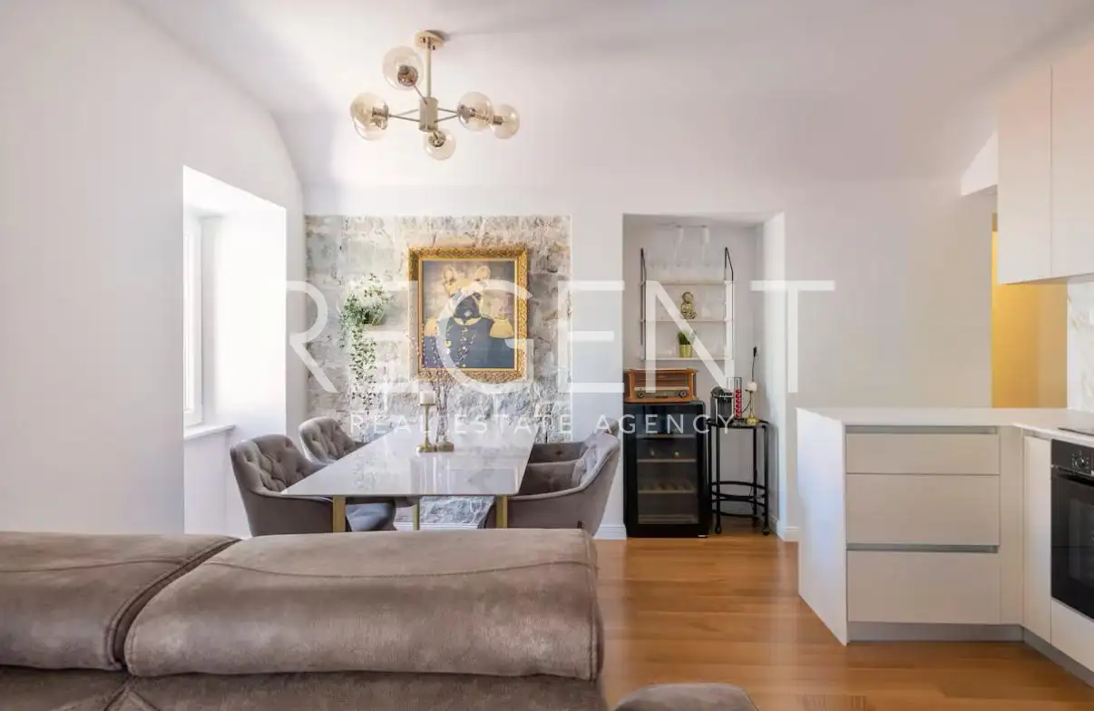 Split, Ville - Appartement en duplex de trois pièces au centre-ville
