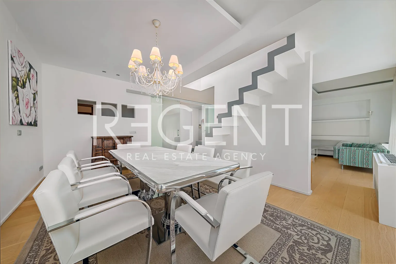 Záhřeb, Pantovčak - Luxusní dvoupodlažní penthouse 277 m2 k pronájmu