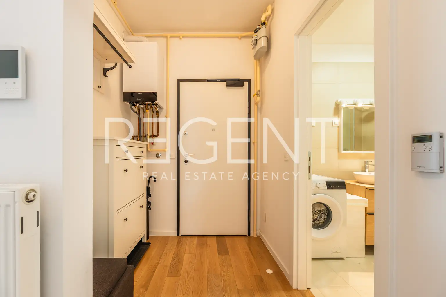 Zagreb, Maksimir - Luksuzan trosoban stan s garažnim mjestom