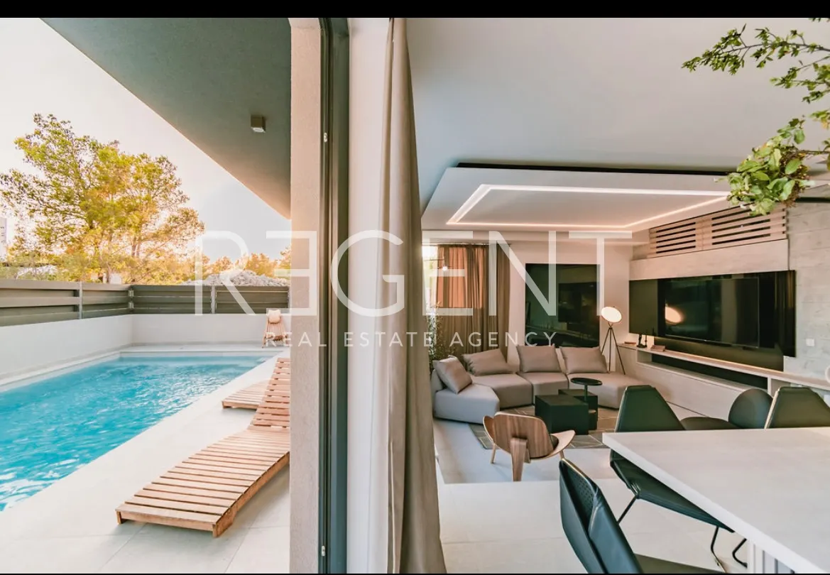 Šibenik, Vodice - Moderní vila, novostavba 200 m2