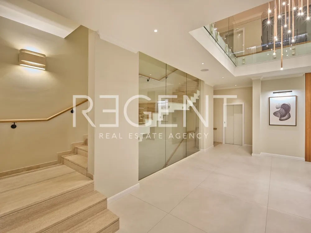 Trogir - Moderní vila s výhledem na moře 341 m2