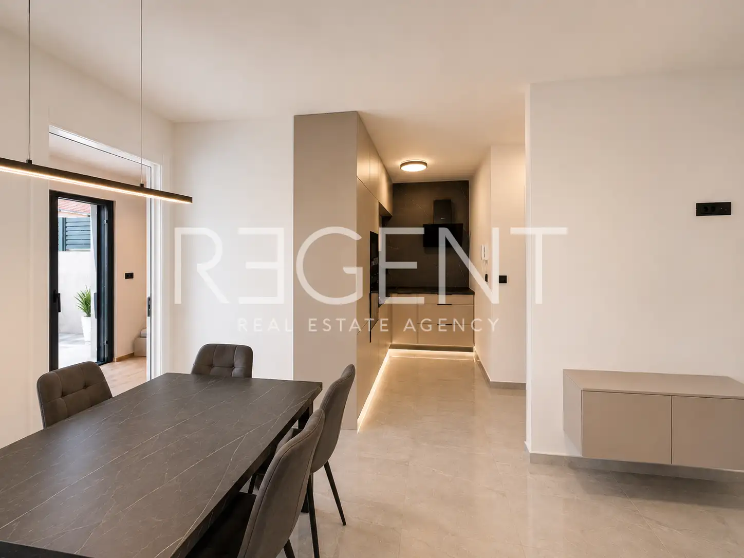 Brodarica, Šibenik 40,25 m², construction neuve, 2 chambres, cour, parking