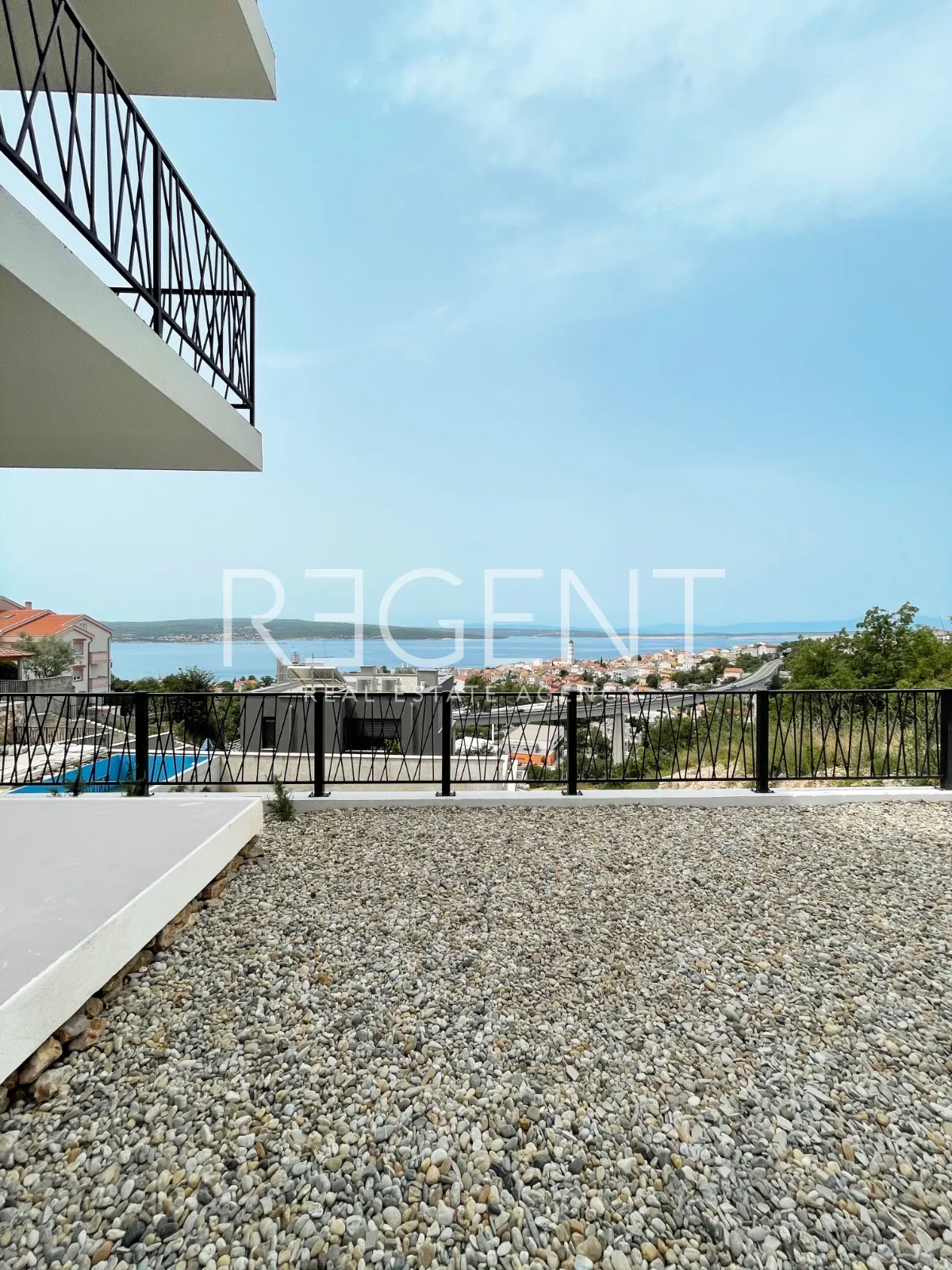 Crikvenica - Trosoban stan u urbanoj vili sa panoramskim pogledom 69 m2