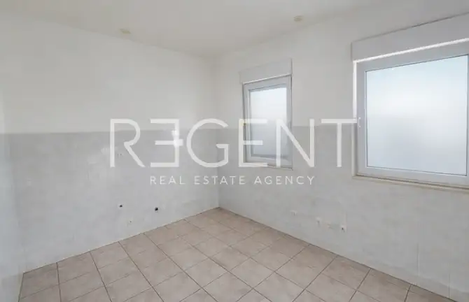 Split, Mejaši - Poslovni prostor na atraktivnoj lokaciji