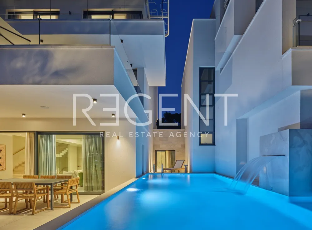 Trogir - Moderní vila s výhledem na moře 341 m2