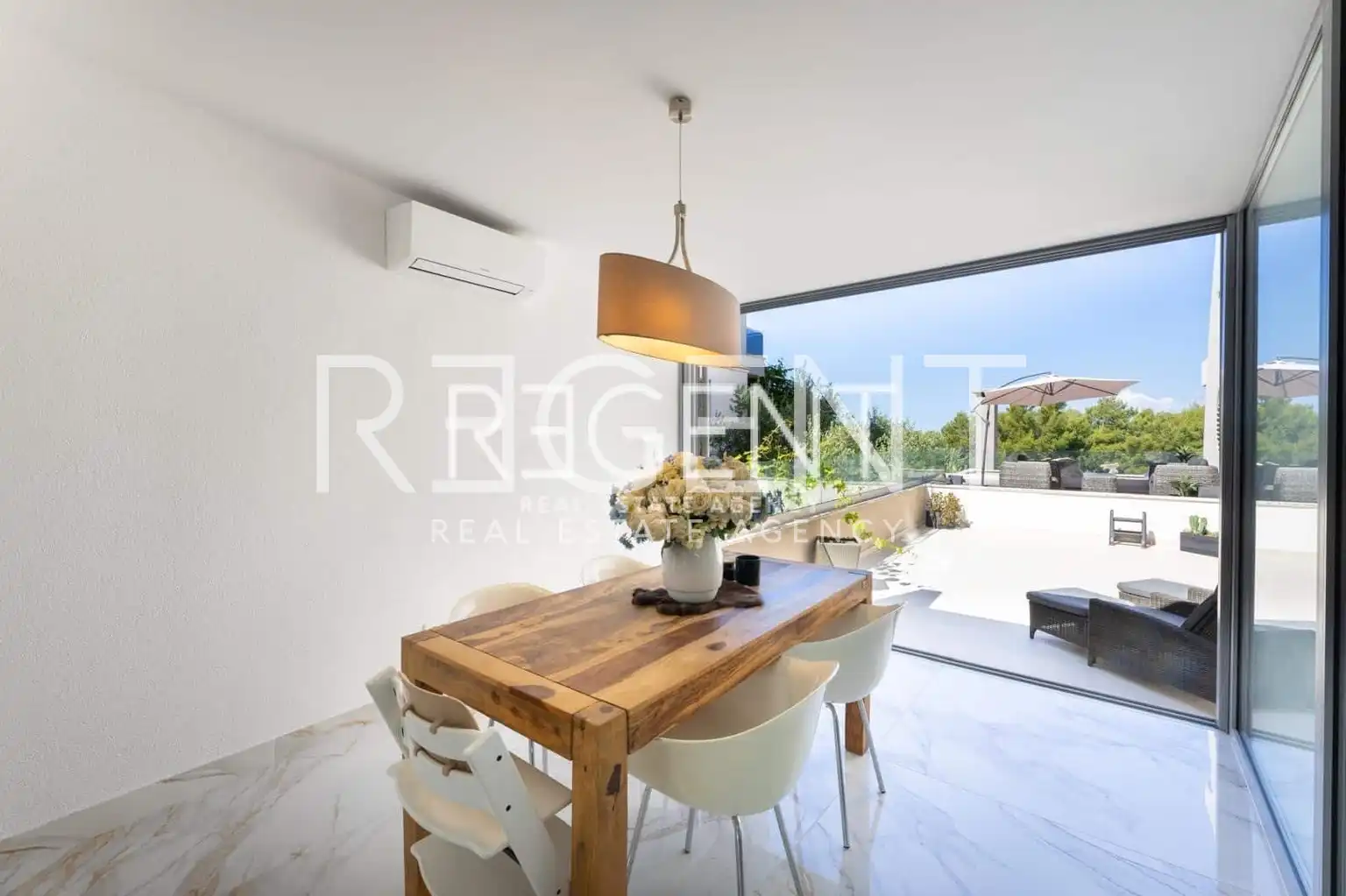 Spalato, Podstrana - Appartamento con due camere da letto con vista mare, 113 m2