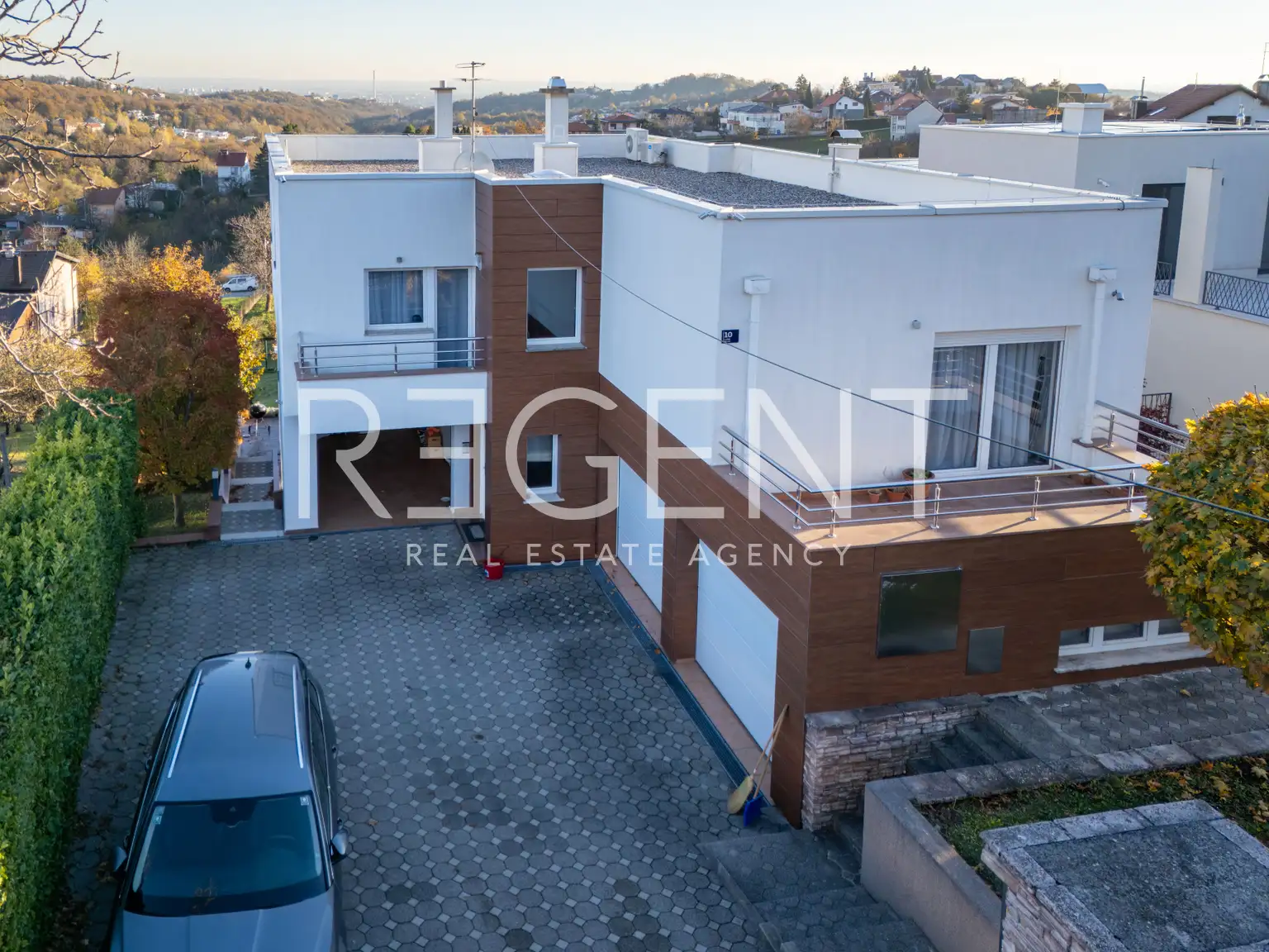 Zagreb, Sestine - Exklusives Penthouse in einer Stadtvilla, 123m2 zur Miete