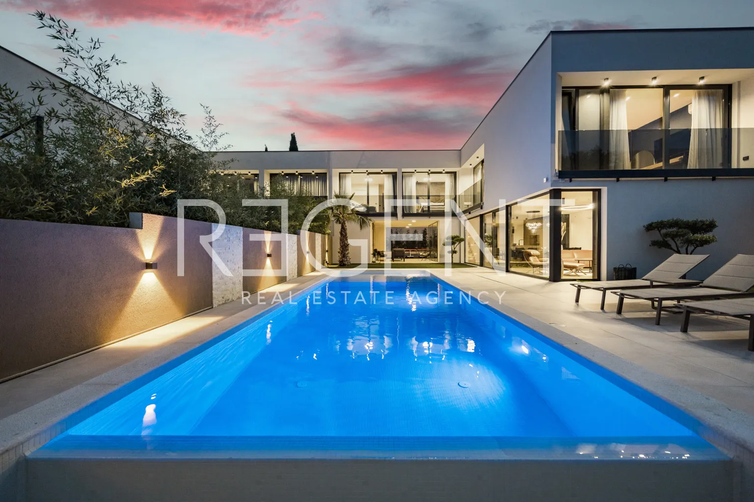 Istrie, Medulin - Nádherná moderní vila 220 m2