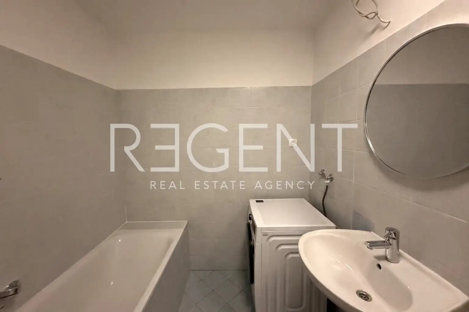 Zagreb, Vrbani - appartement de trois pièces à louer