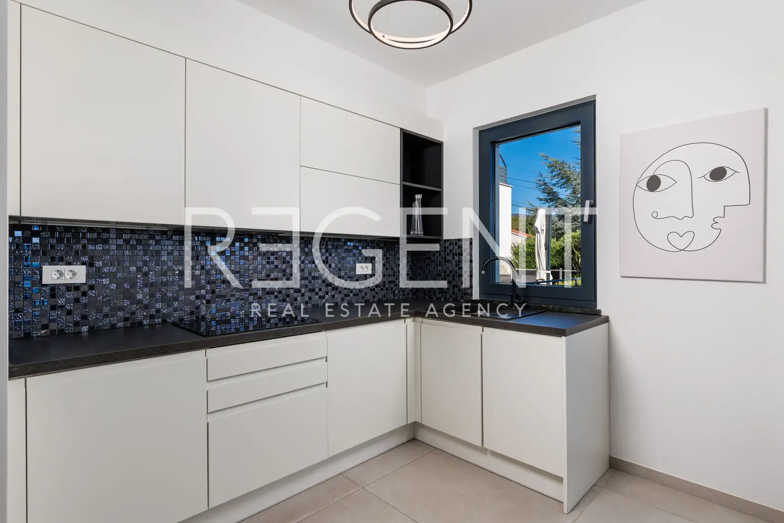 Stan 130 m², pogled na more, terasa i bazen – Opatija, Lovran
