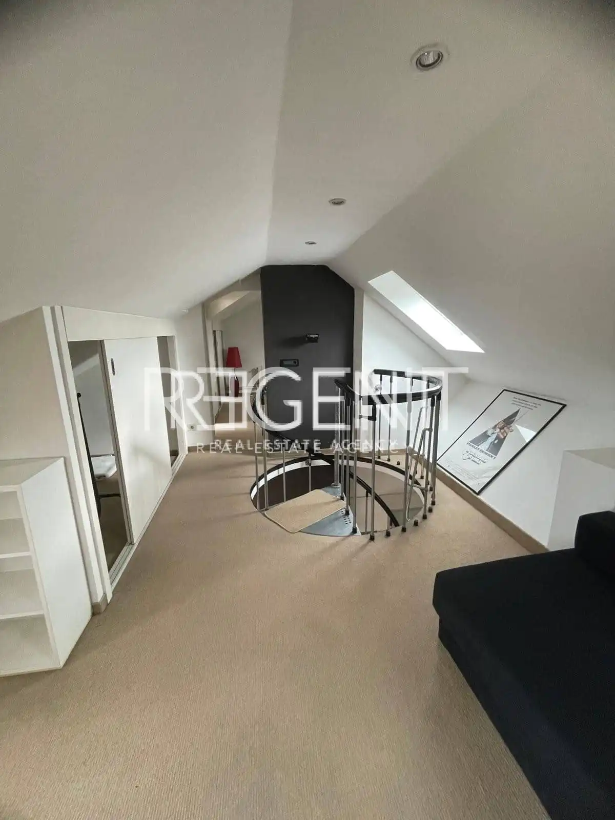 Zagreb, Kvaternikov Trg - Maisonette-Wohnung 150 m2 zu vermieten