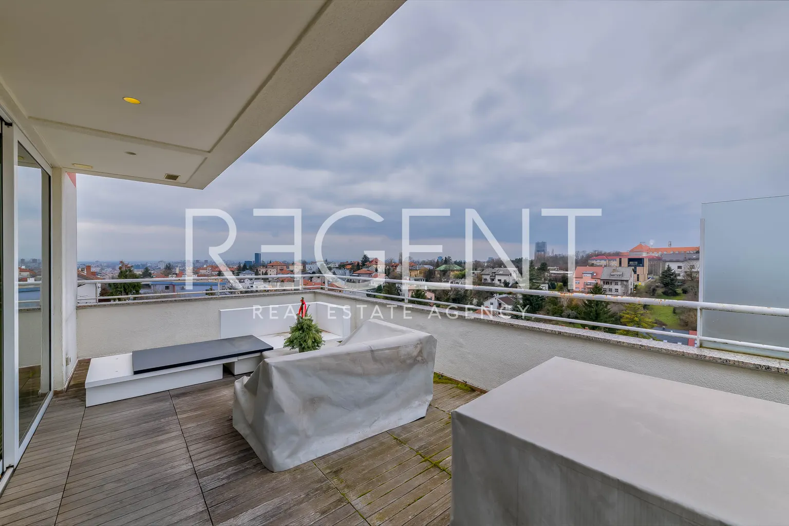 Záhřeb, Šalata – Luxusní designový penthouse 253m2