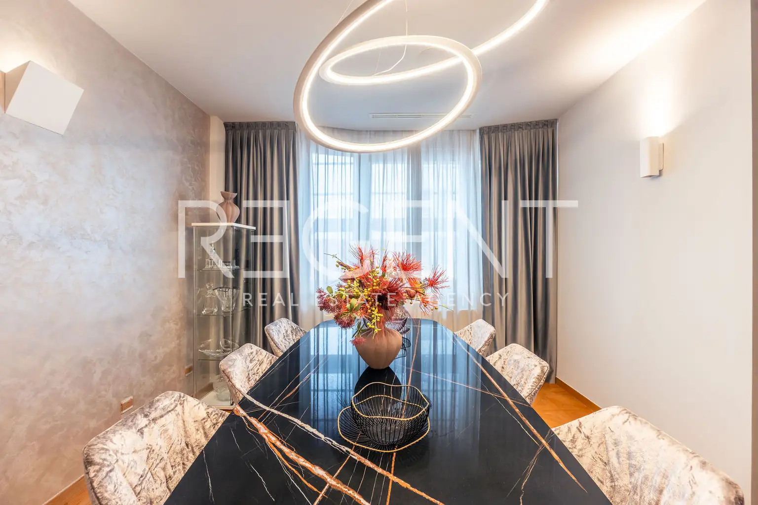 Zagreb, Center - Luxurious four-room apartment in the city center