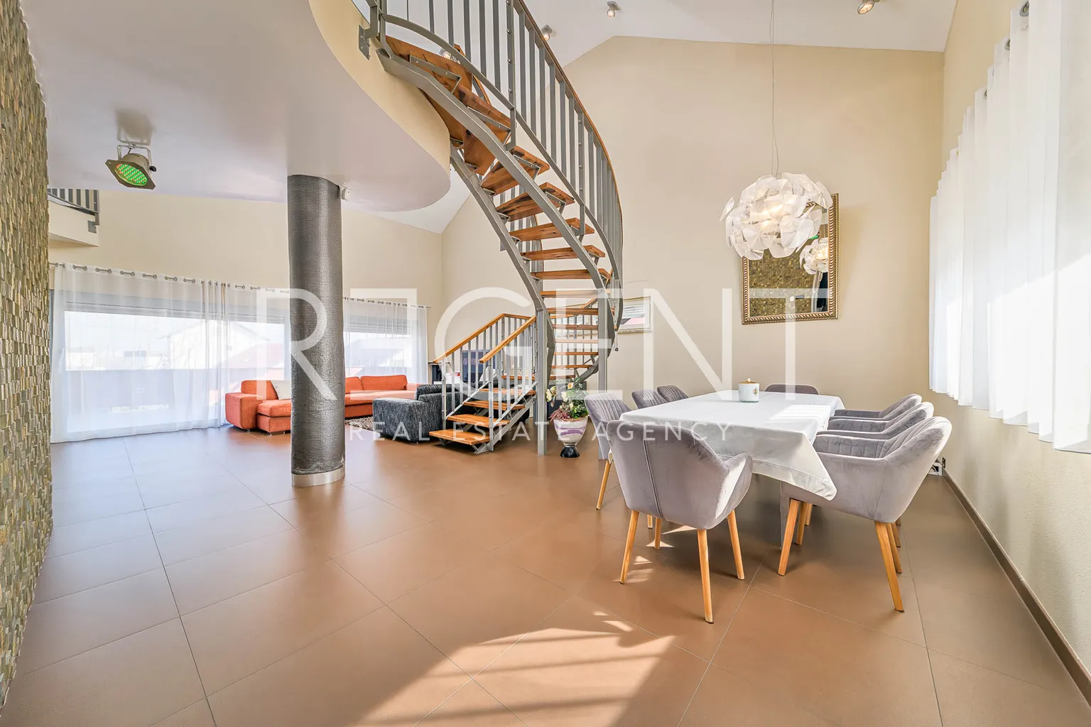 Zagreb, Gornji Bukovac - Prekrasna vila s vrtom, 591 m2