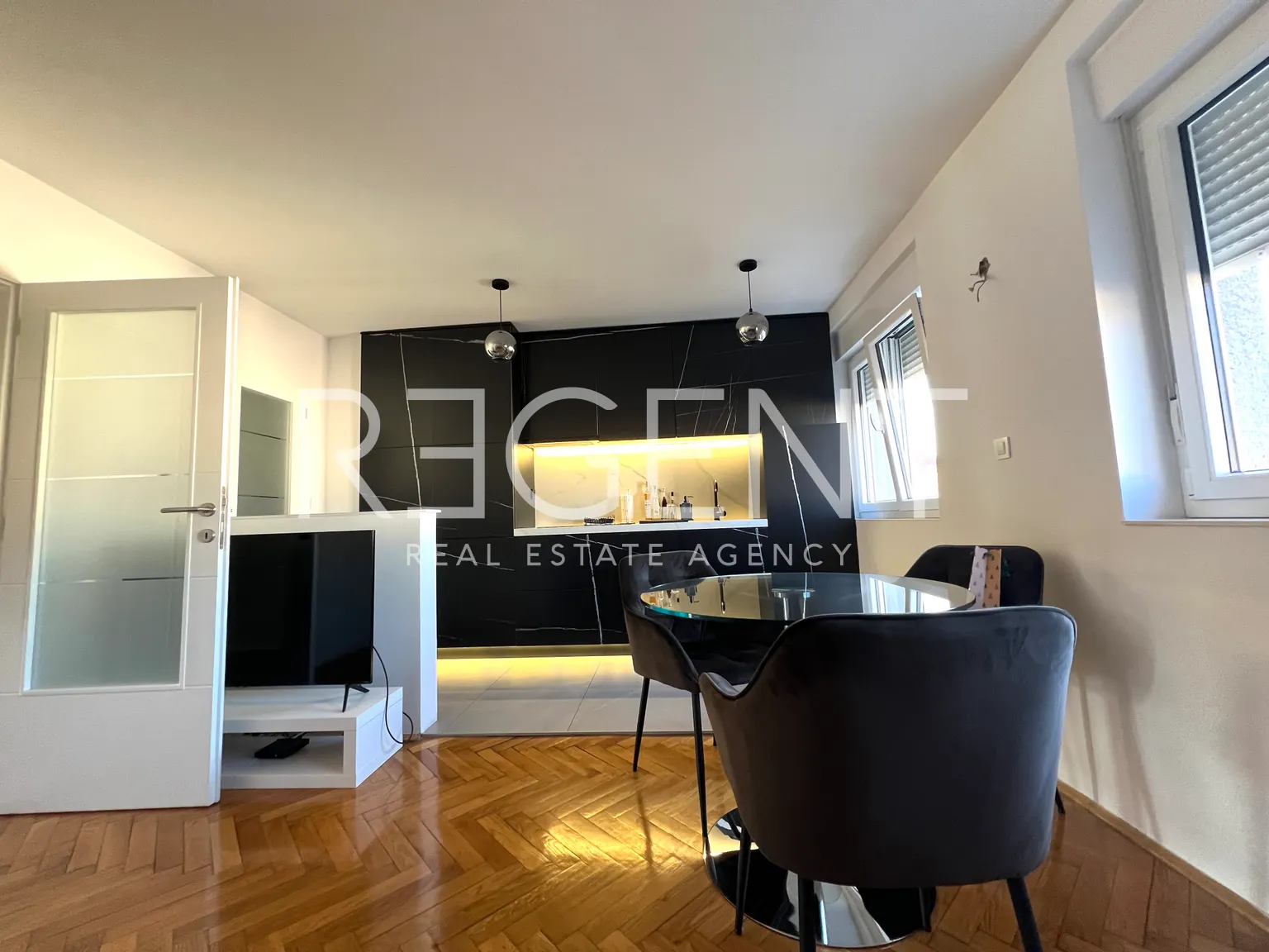 Zagreb, Donji Grad - modern dvosoban stan 49 m2 najam