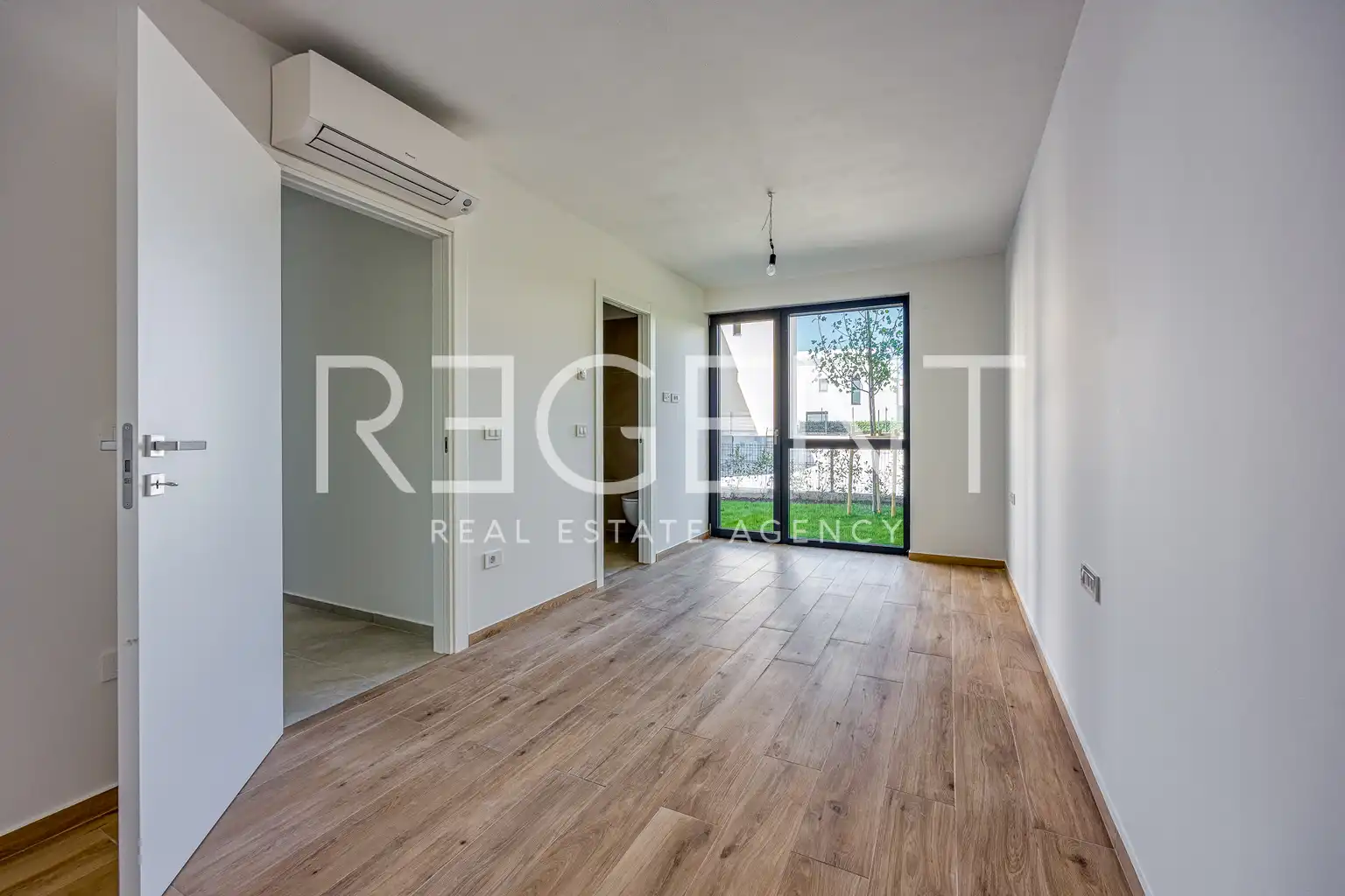 Istrie, Novigrad - Třípokojový apartmán v luxusním bytovém komplexu 112 m2
