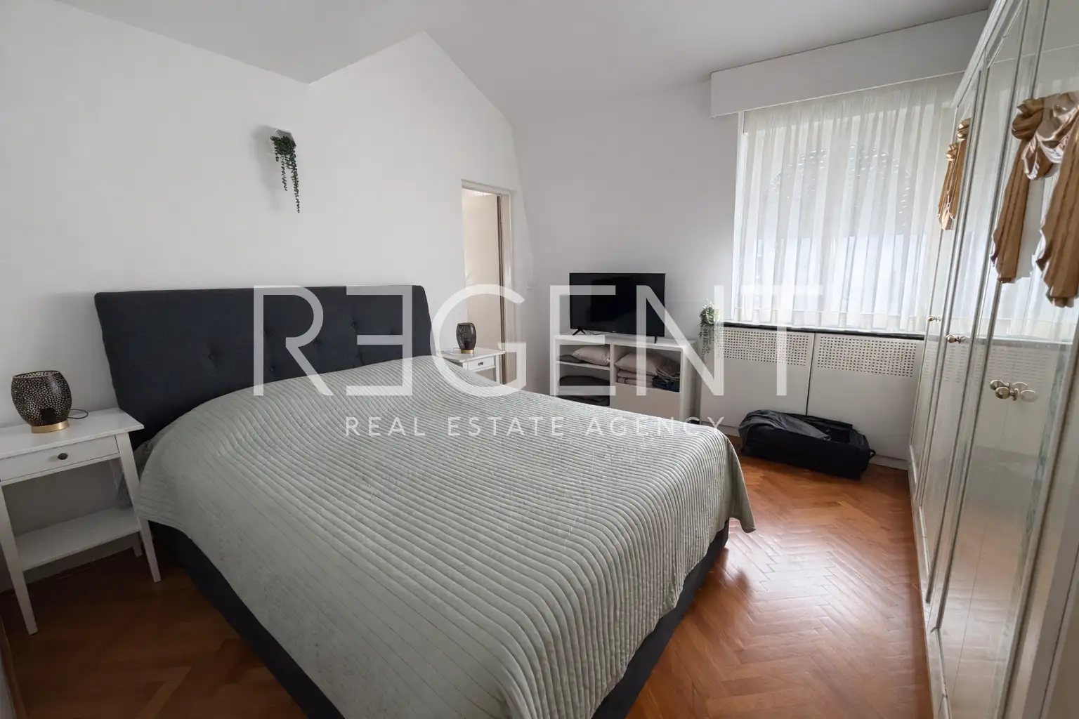 Záhřeb, Petrova ulice – třípokojový byt k pronájmu