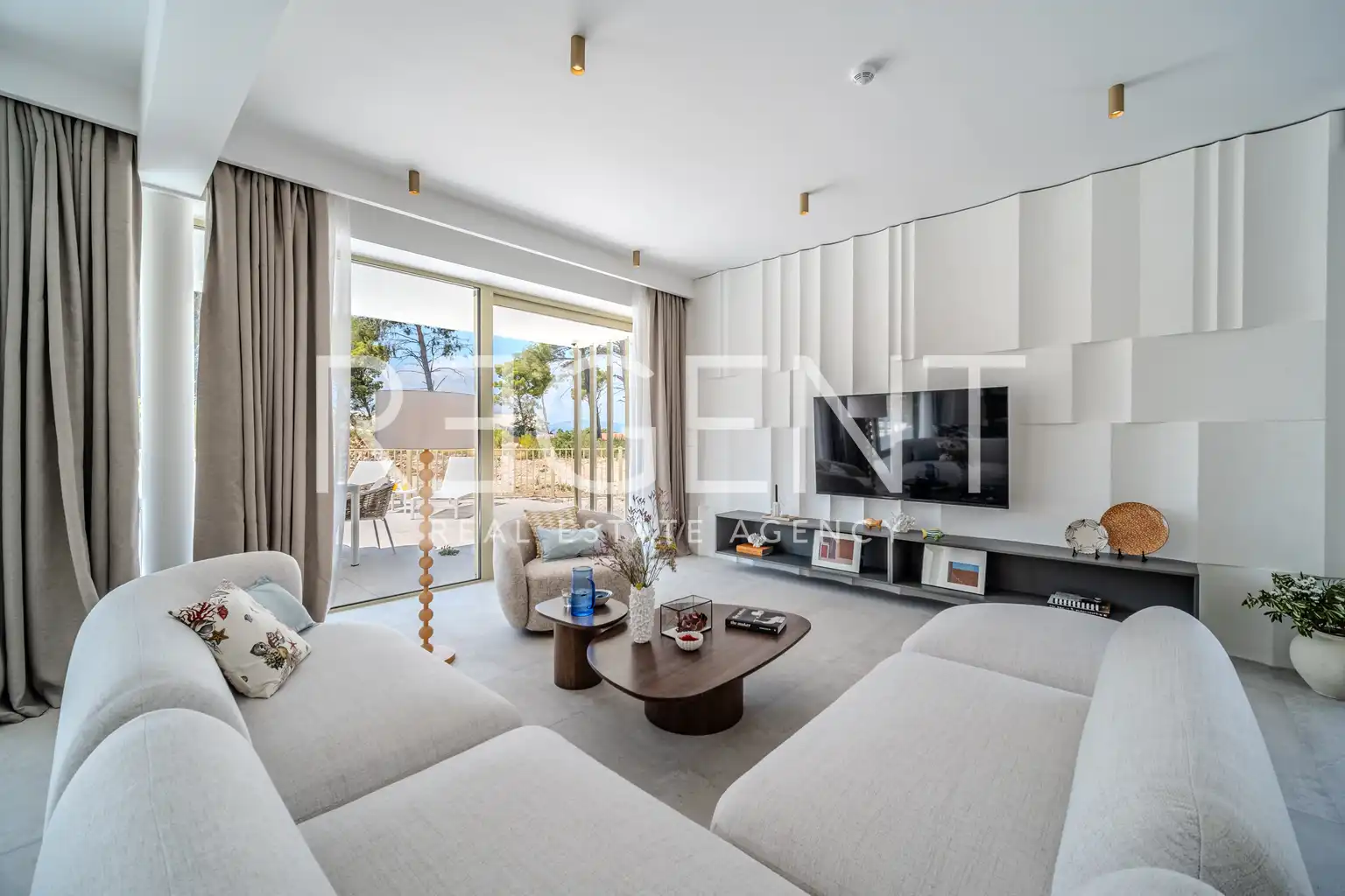 Brač, Sutivan - Predivna vila u blizini mora 274m2