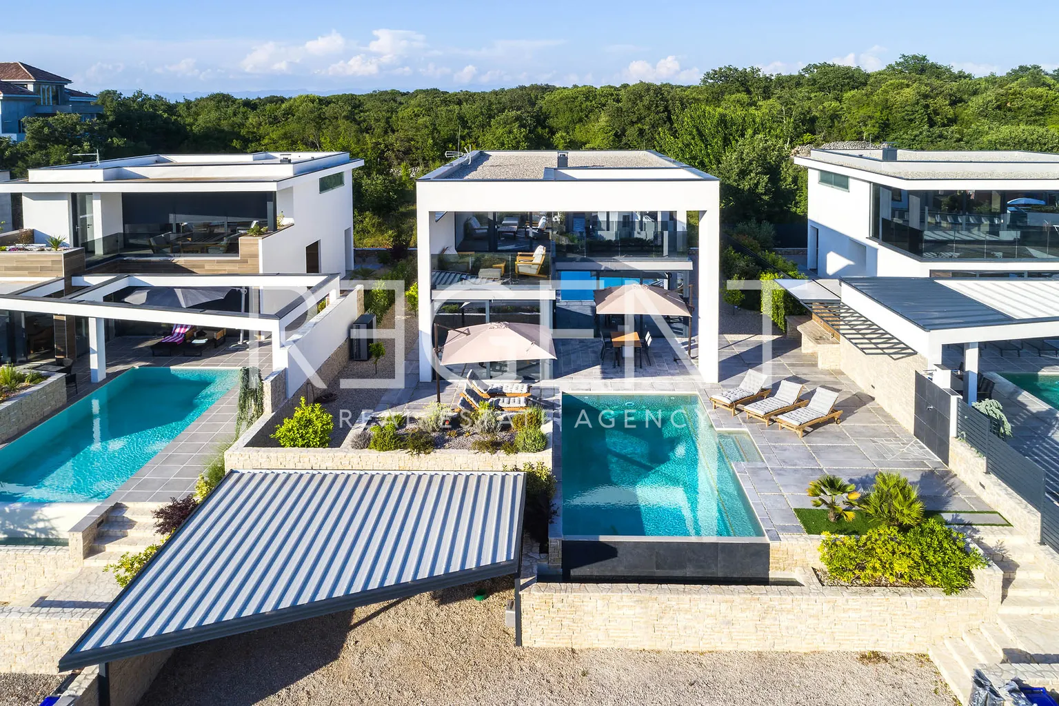 Krk, Linardići - Moderna luksuzna vila s infinity bazenom i pogledom na more 200m2