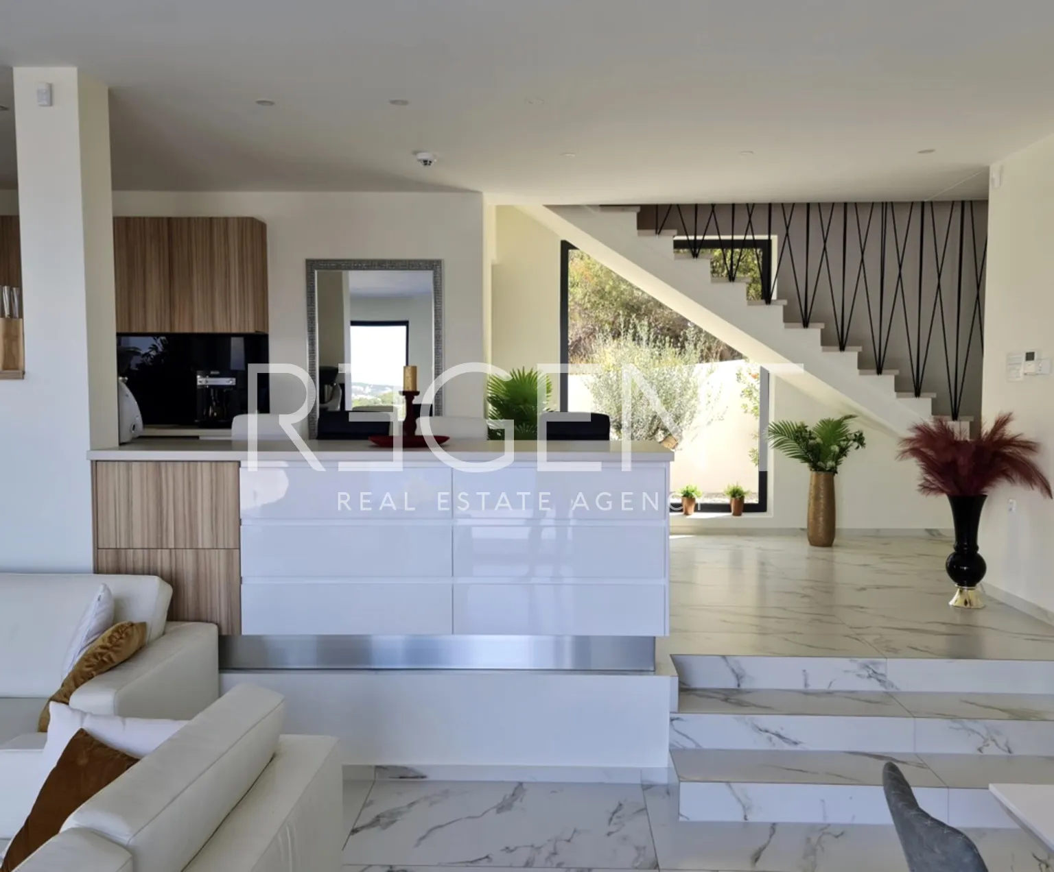 Rogoznica – Novoizgrađena moderna vila s pogledom na more