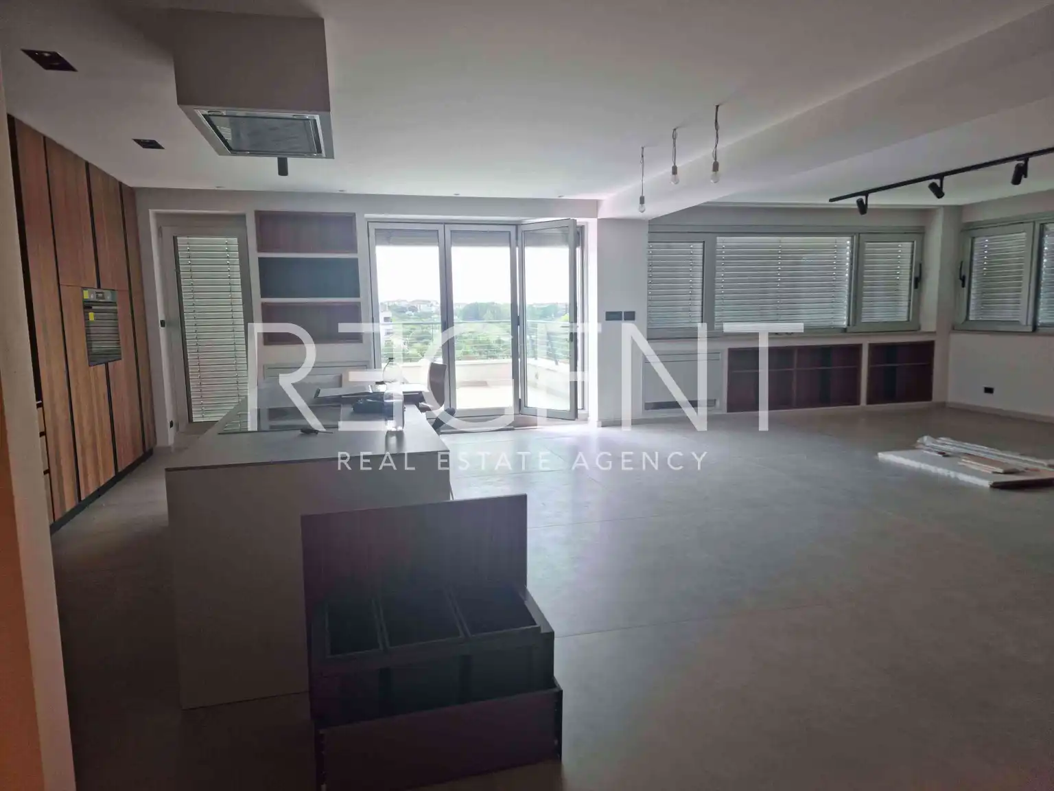 Istra, Pula - Luksuzni Penthouse od 240 m2 u novogradnji