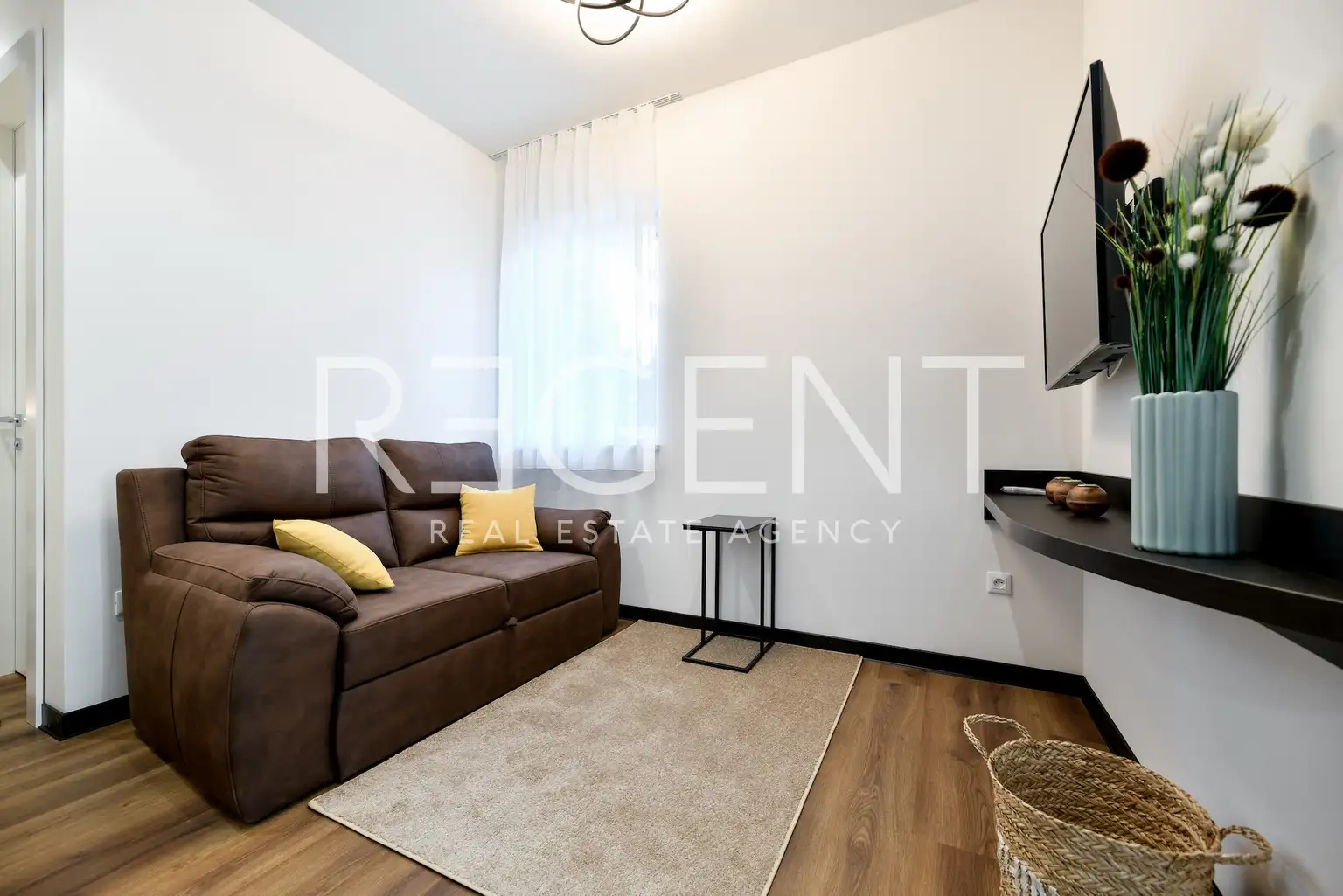 Zadar, Turanj – Luksuzna vila s apartmanima, prvi red do mora