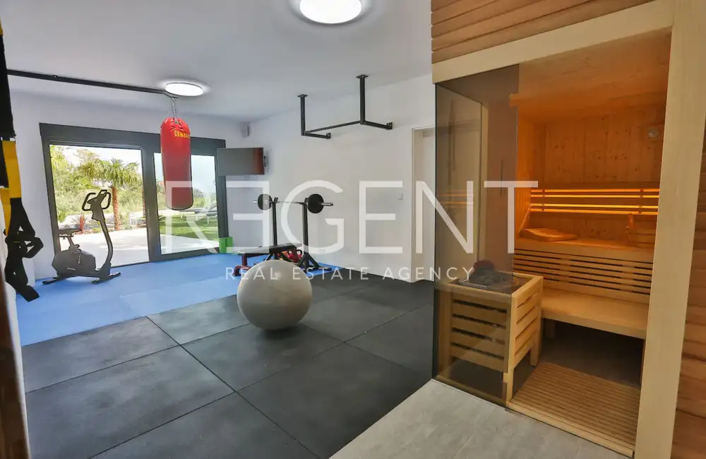 Split, Kučine - Luksuzna vila 700 m2