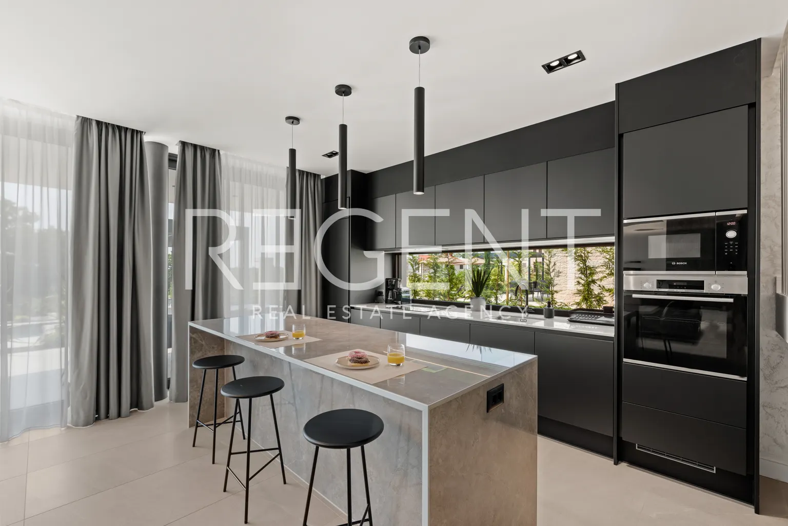 Istra, Poreč – Dizajnerska vila s pogledom na more 310 m2