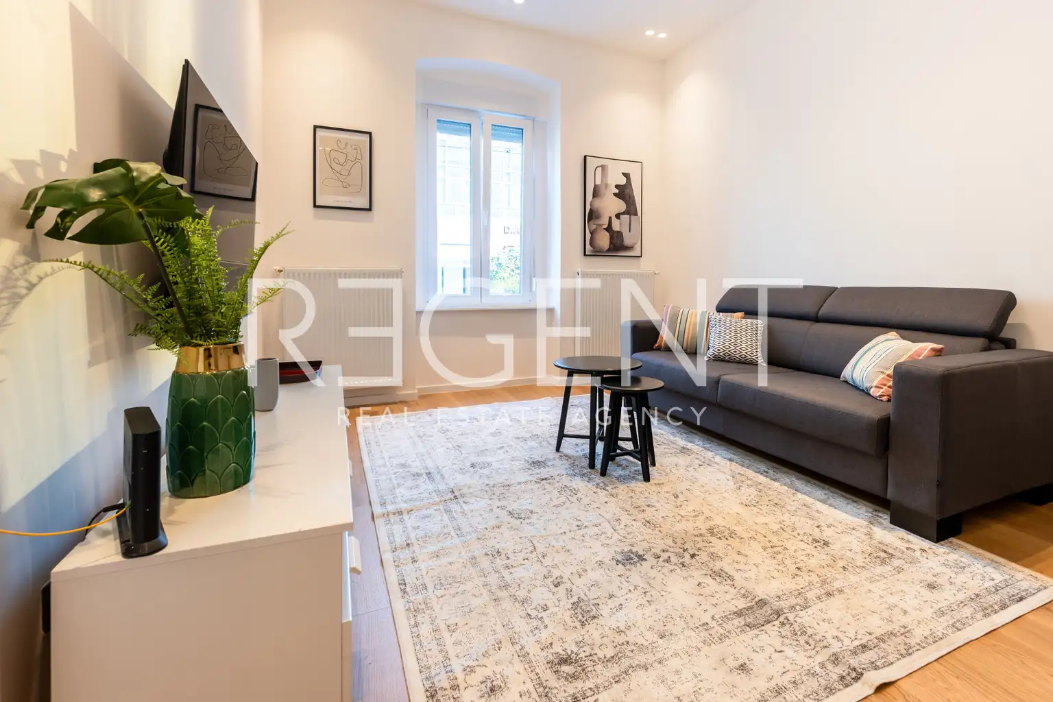 Zagreb, centar - Potpuno renoviran dvosoban stan, najam